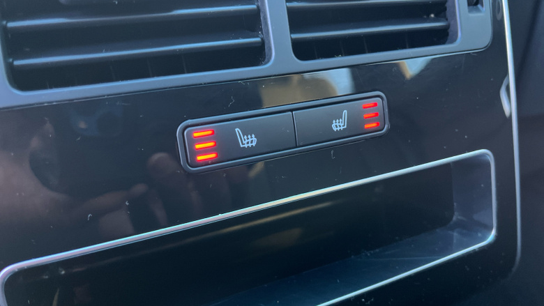 Land Rover Range Rover Sport 3.0 D300 HSE Dynamic Black 5dr Auto Diesel Estate